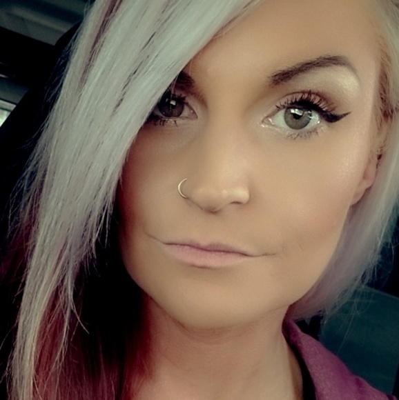 Meet your Posher, Marianne - Picture 1 of 1